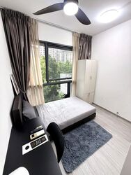 The Lakefront Residences (D22), Condominium #500392411